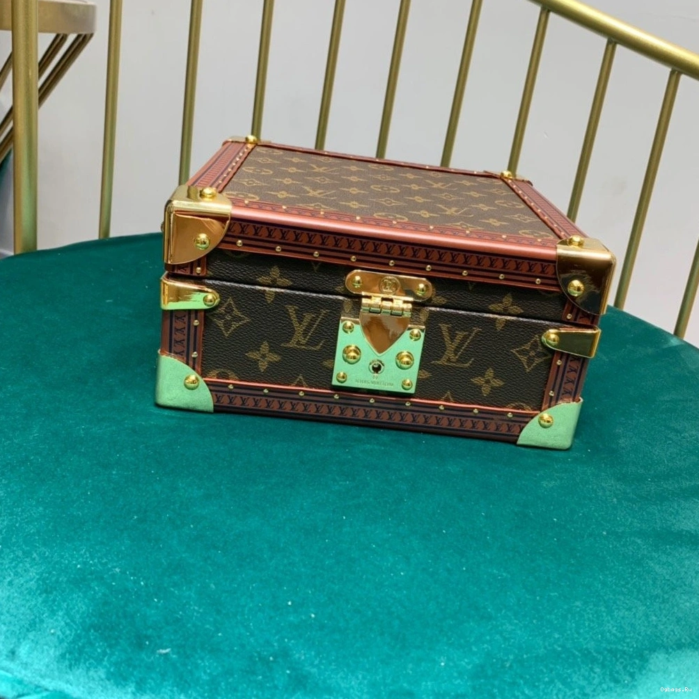 VUITTON JEWELRY BOX LOUIS 0126